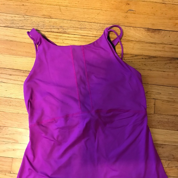 Gym tops from Gap size XL - Picture 3 of 7